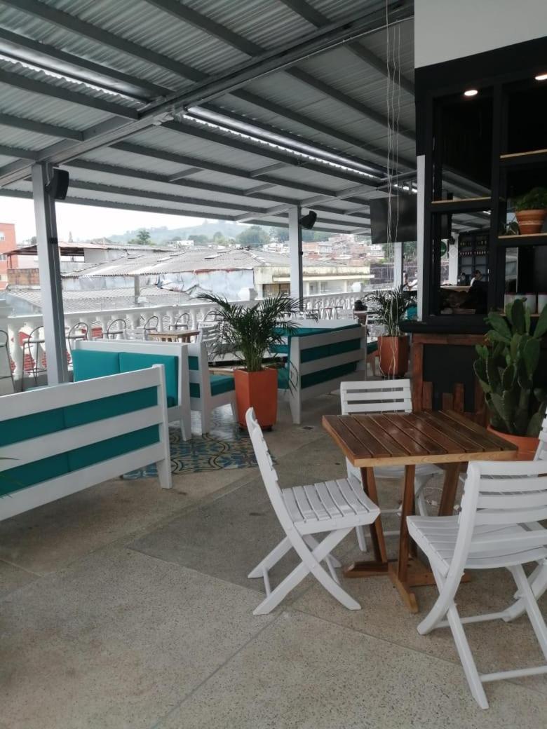Hotel Valcon Santa Rosa de Cabal Eksteriør billede